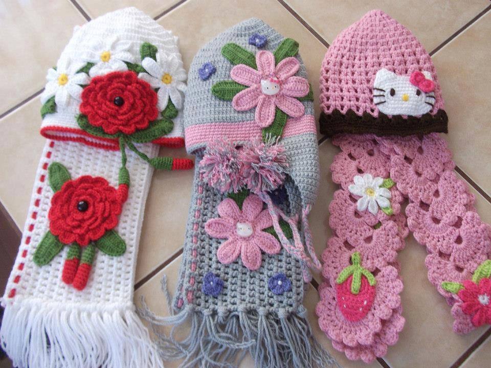 gül motifli örgü bebek atkı kaşkol ve bere örnekleri